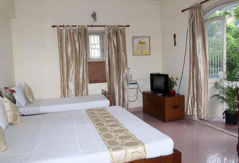 تختخواب و صبحانه Happy Planet