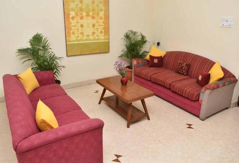 تختخواب و صبحانه Happy Planet