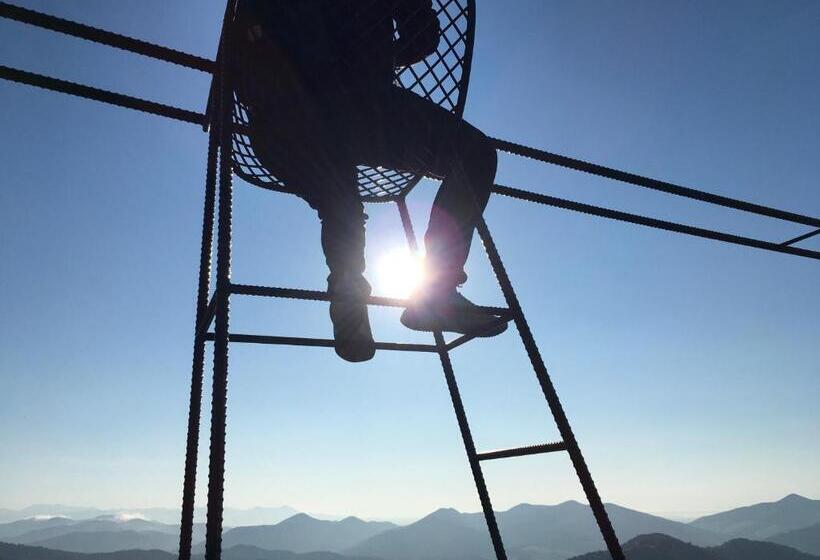 פנסיון Santari