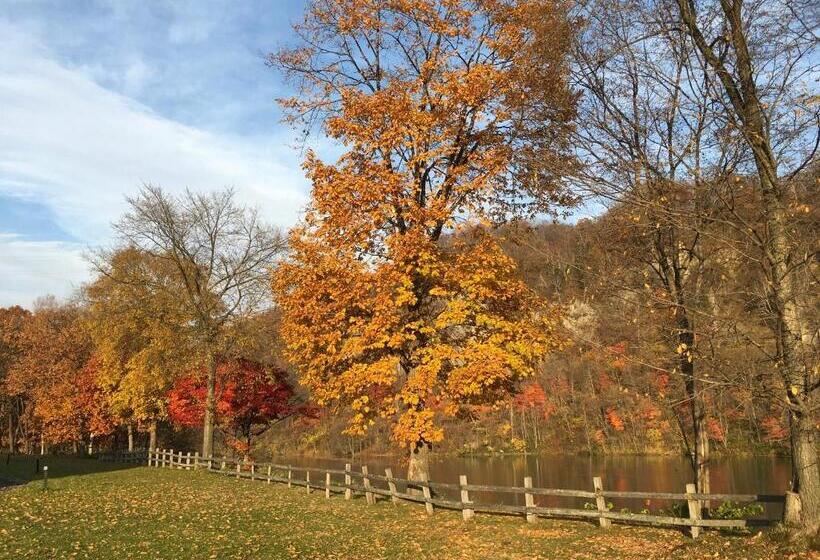 פנסיון Santari