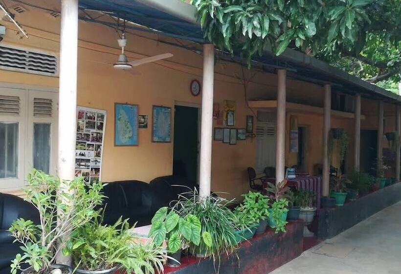 پانسیون Vasuki Guest House
