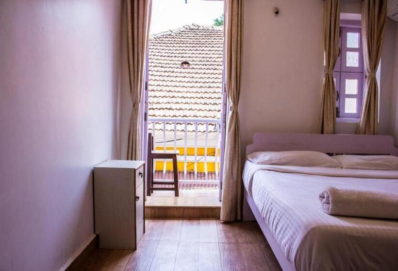 پانسیون Marquito S Guest House