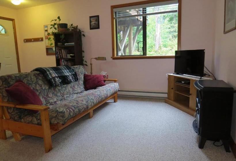 פנסיון Summerhill Guest House