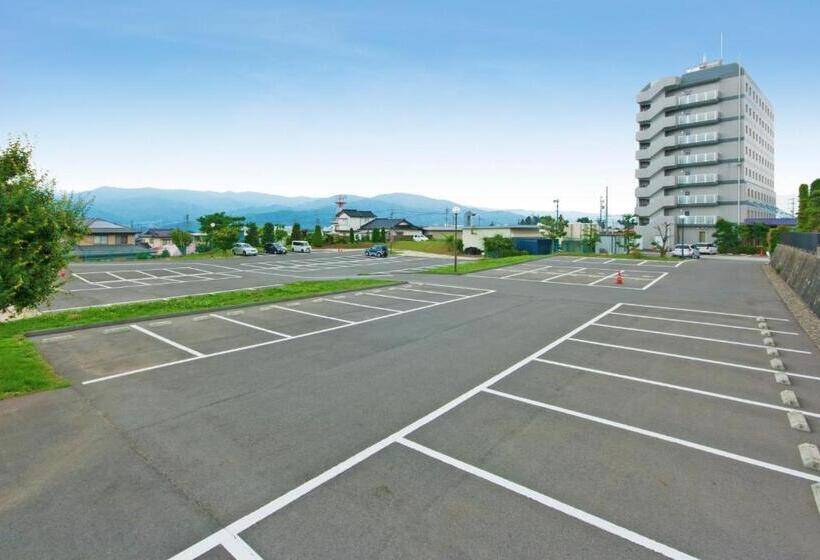 هتل Komagane Premont