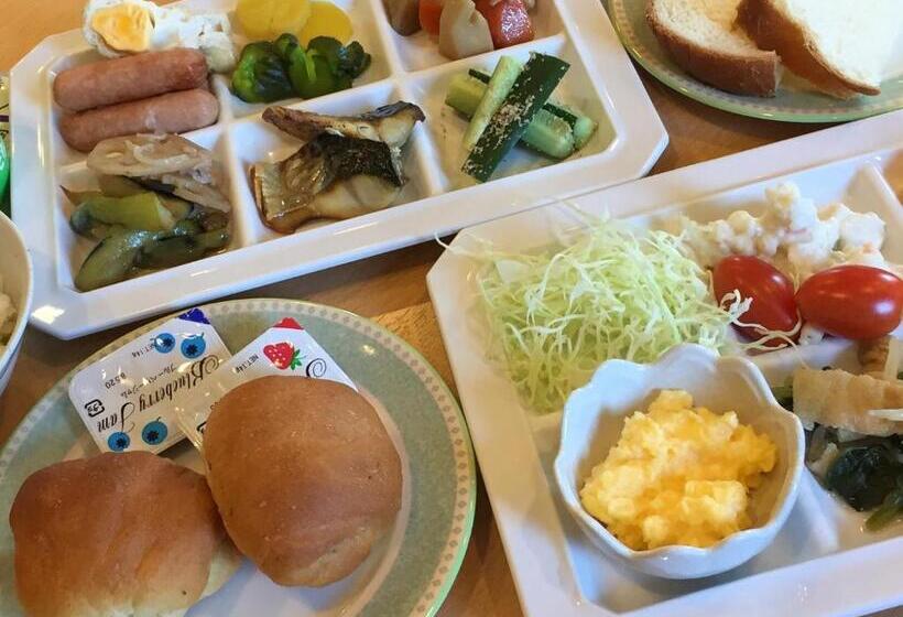 هتل Komagane Premont