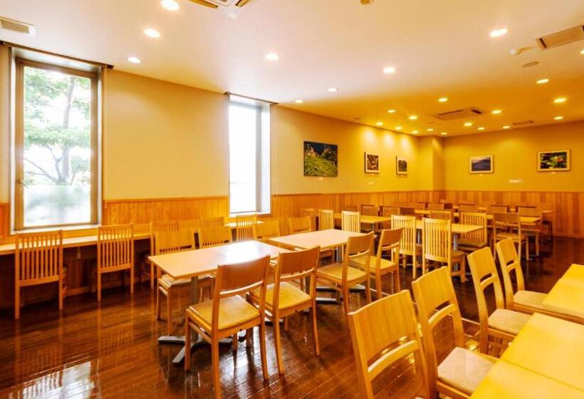 هتل Komagane Premont