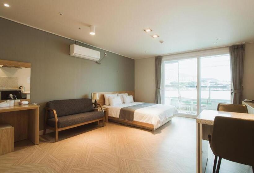 Lium Spa Hostel