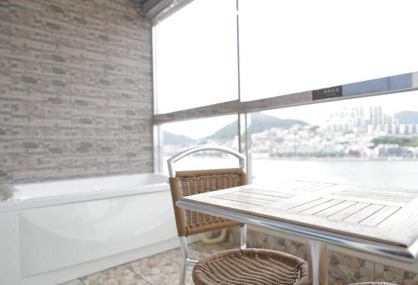 Lium Spa Hostel