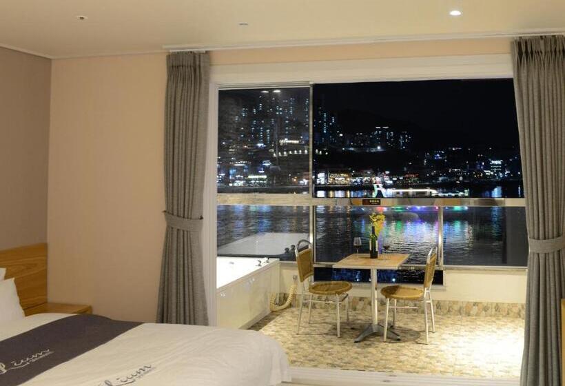 Lium Spa Hostel