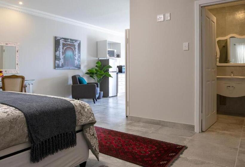 פנסיון Arcangeli Wines