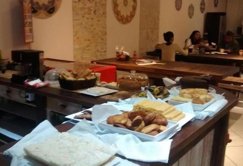膳宿费 Cafe Preto Pousada E Bistrô