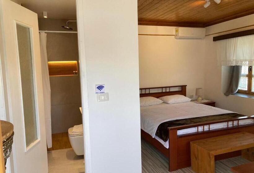 پانسیون Sokaku I Te Marreve Guesthouse