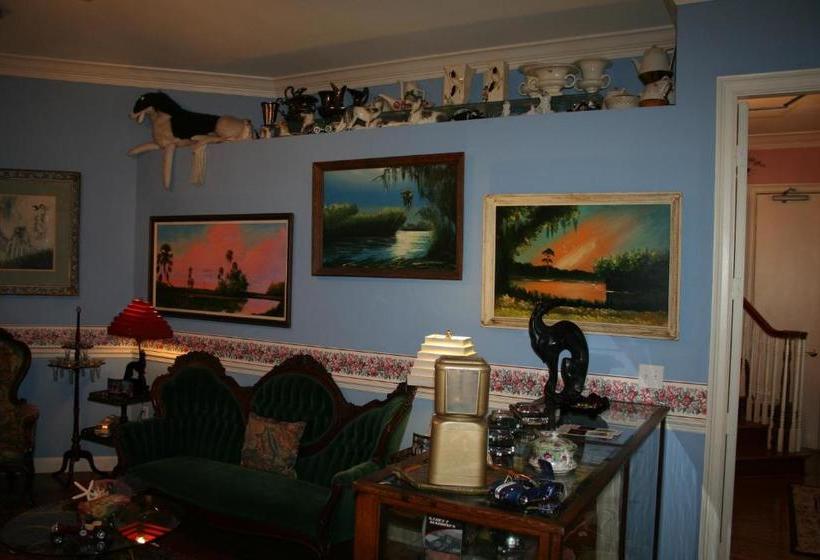 Heron Cay Lakeview Bed & Breakfast