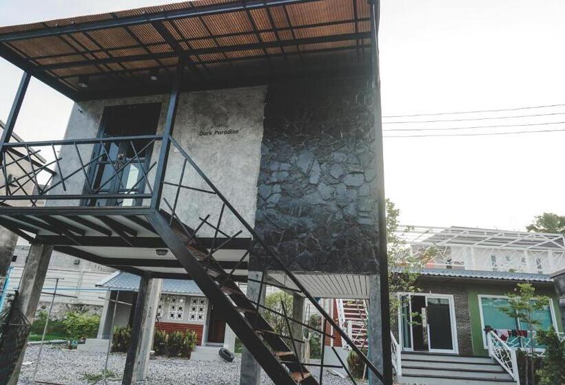 پانسیون Patoey House