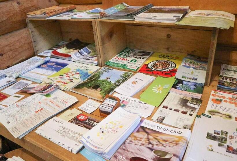 هاستل Canadian Loghouse Inn Azuminoyujin