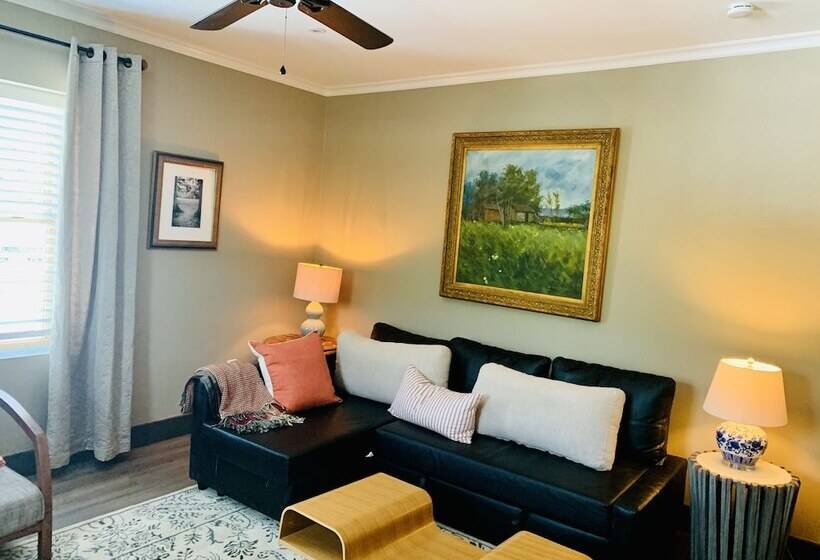 旅馆 The Inn At Warm Springs