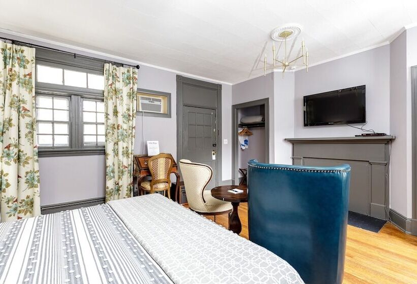 旅馆 The Inn At Warm Springs