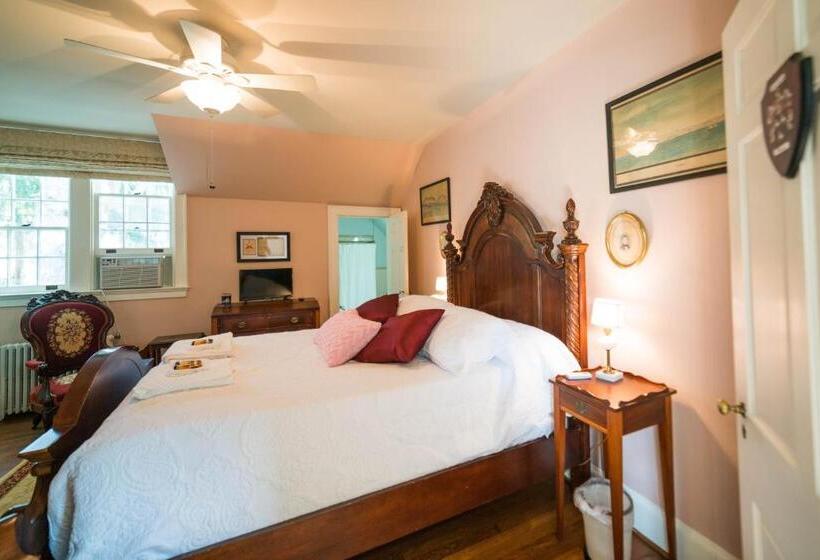 مبيت وإفطار Chilton House Suites