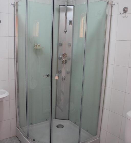 هاستل Hostal Baquedano