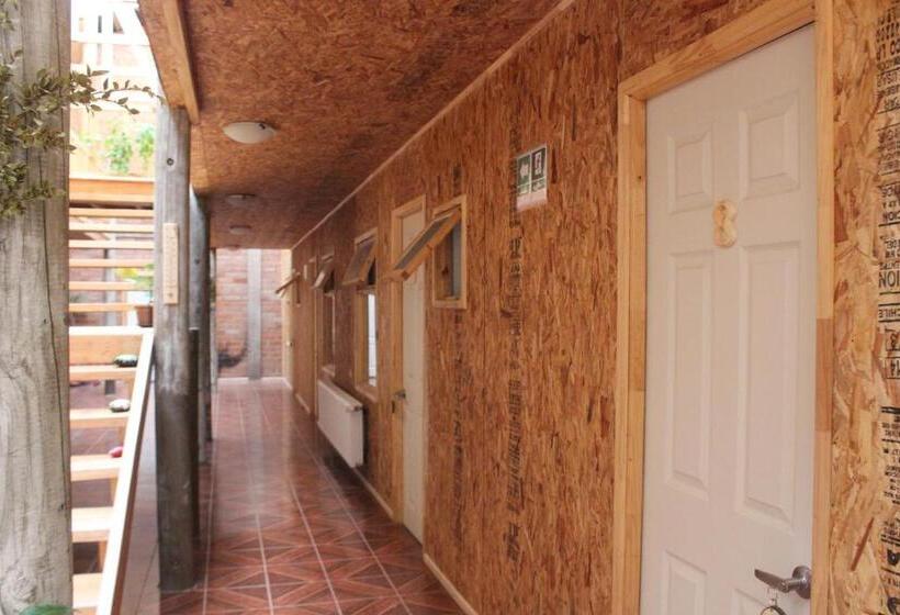 هاستل Hostal Baquedano