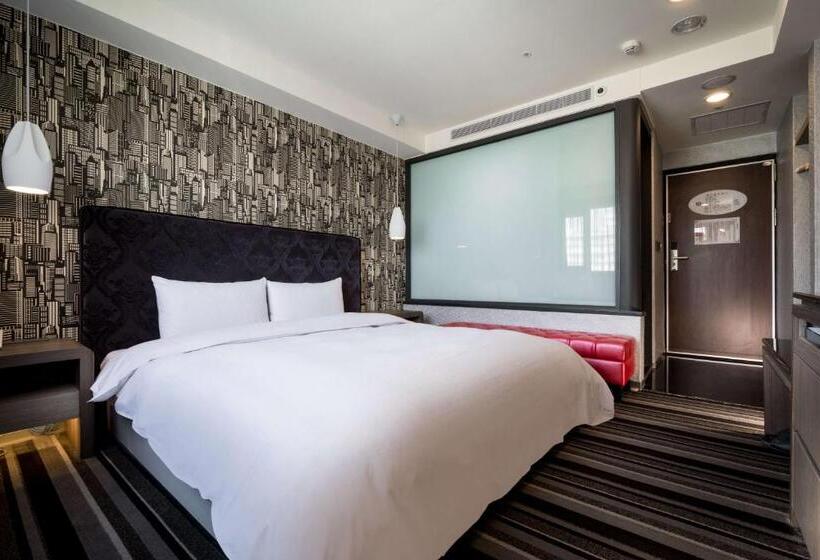 هاستل Jung Zaw Bussiness