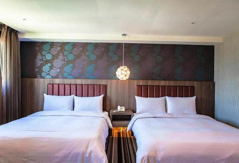 هاستل Jung Zaw Bussiness