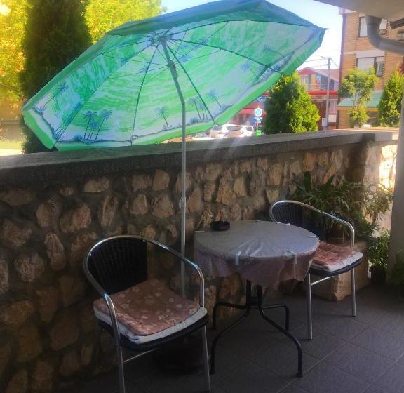 پانسیون Villa Mara