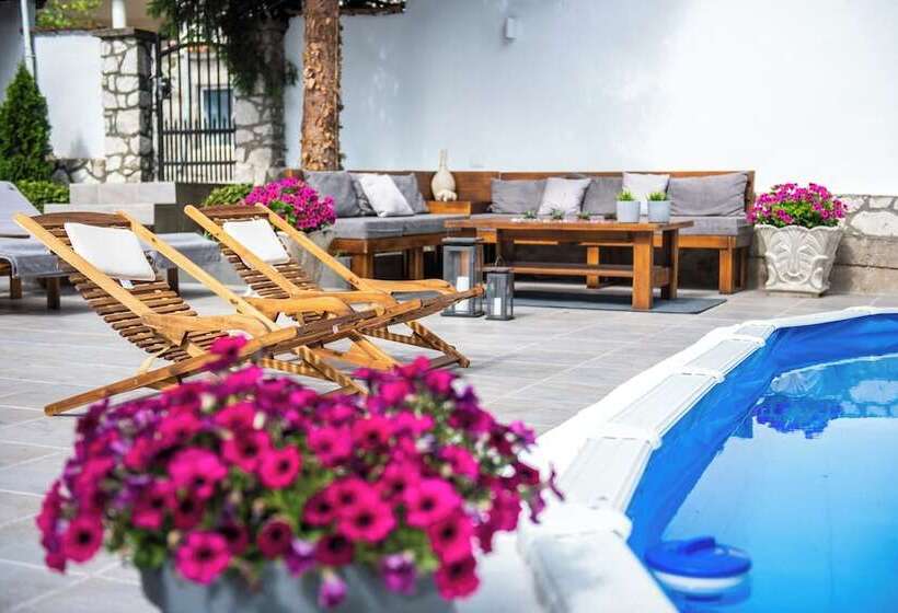 پانسیون Vila Mila