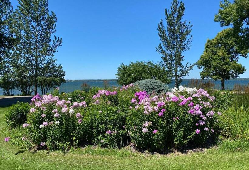 Peters Sunset Beach Resort And Golf