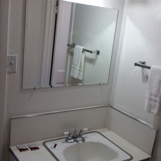 El Rancho Motel