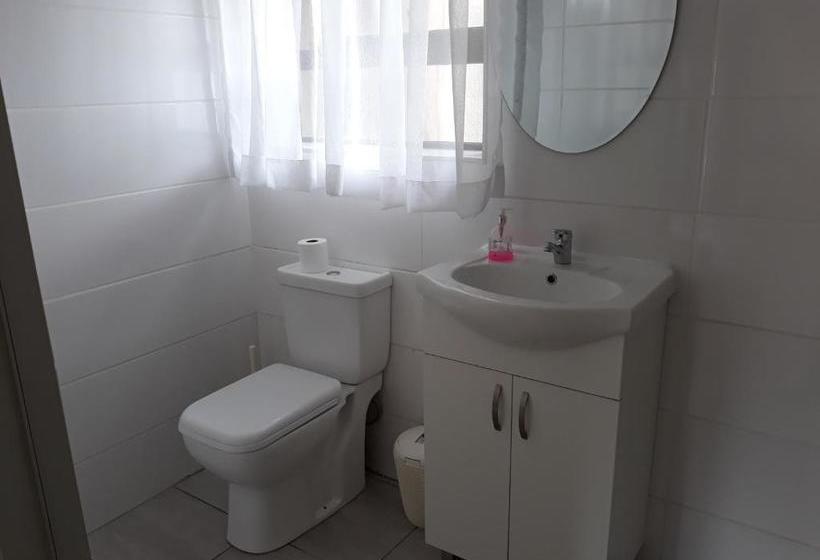 بنسيون 8 Ibis Lane Guest House