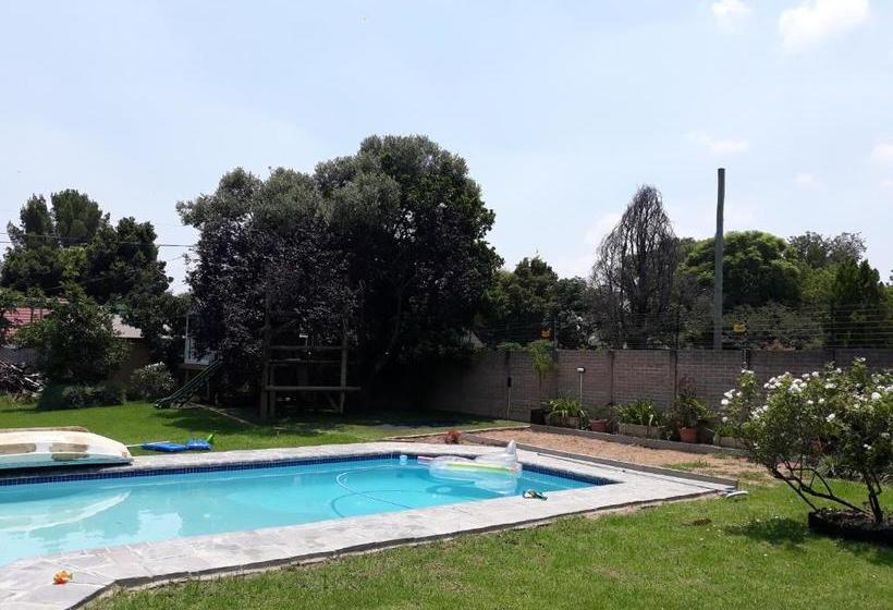 بنسيون 8 Ibis Lane Guest House