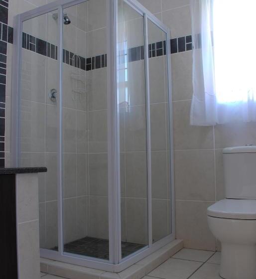 پانسیون Asante Guest House