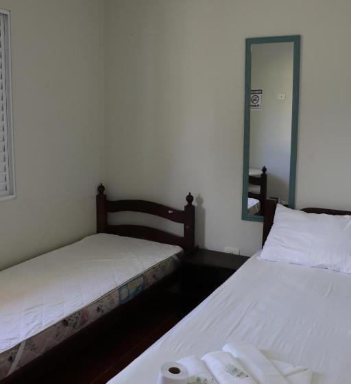 ペンション Camping Pousada Ilha Do Mel   Frente Ao Mar