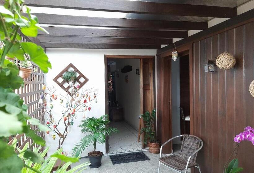 ペンション Familien Haus Pousada