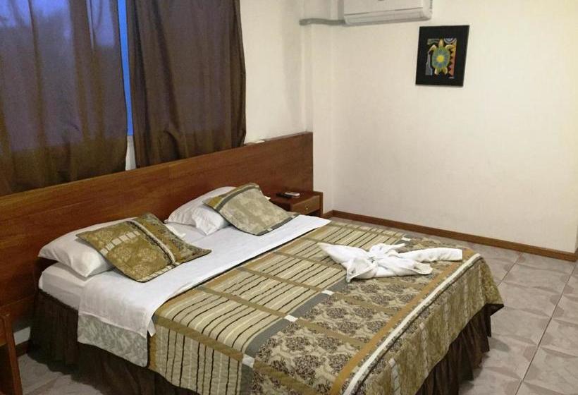 پانسیون Hostal Muyuyo