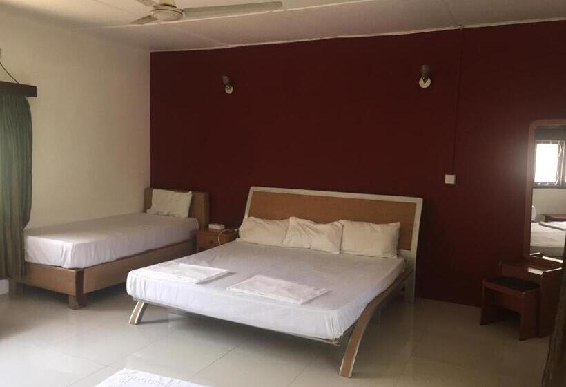 ペンション Nallur Residence