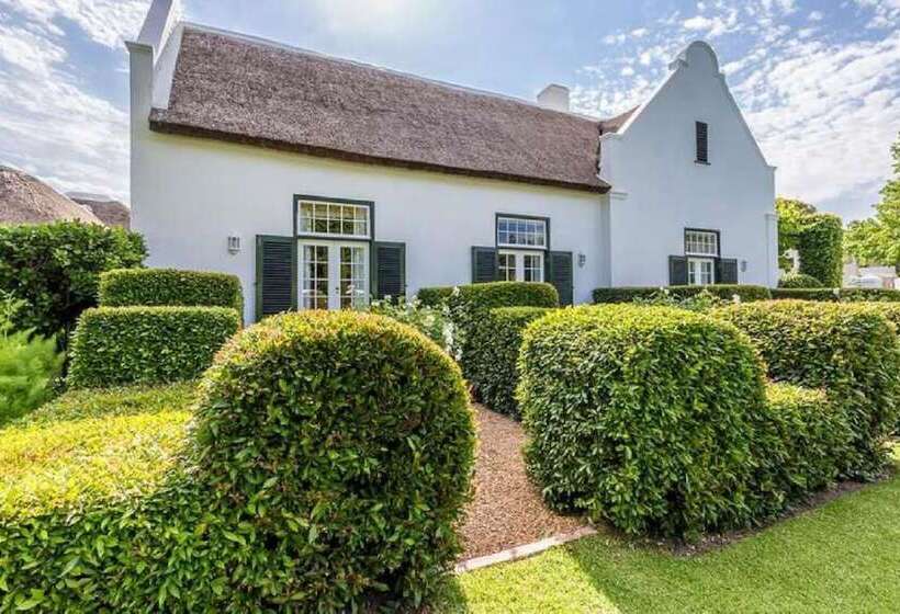 پانسیون Van Der Stel Manor