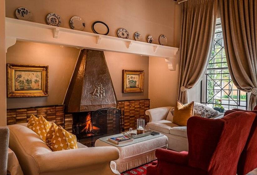 پانسیون Van Der Stel Manor