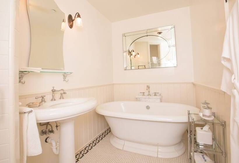 تختخواب و صبحانه Cass House Cayucos