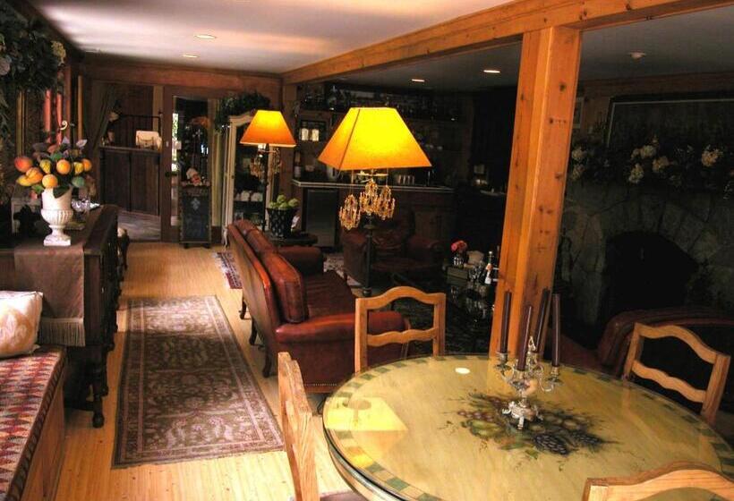 פנסיון Fleur De Lac Europeran Inn