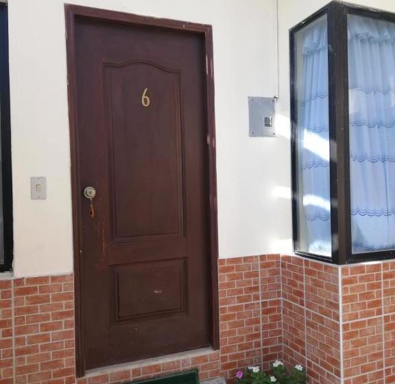 پانسیون Hostal Villamil