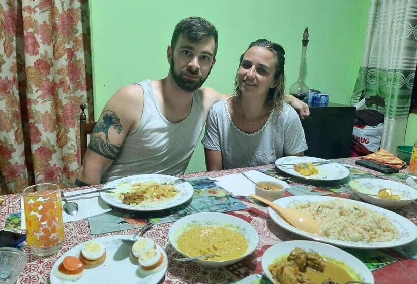 پانسیون Lalanga Homestay