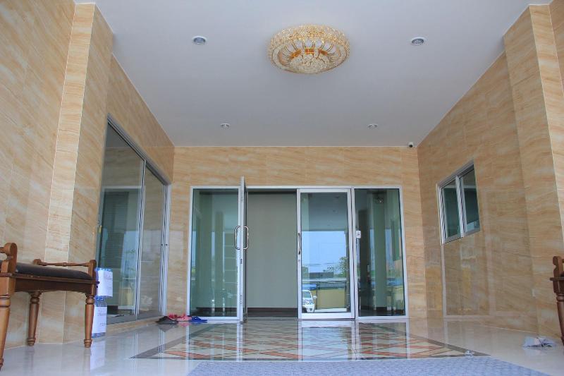 Thani Residence