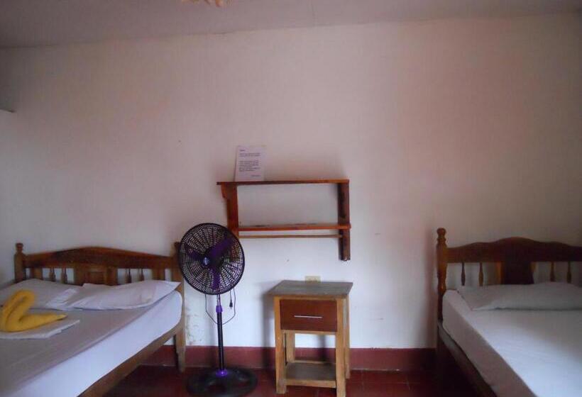 膳宿费 Beach Hostal Oasis