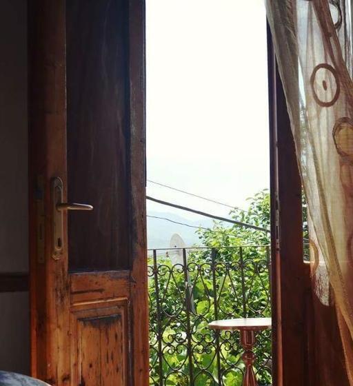 پانسیون Guest House Vasili