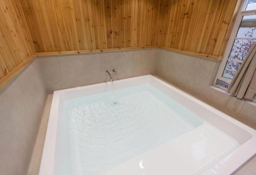 پانسیون Jeonju Hanok Little Prince