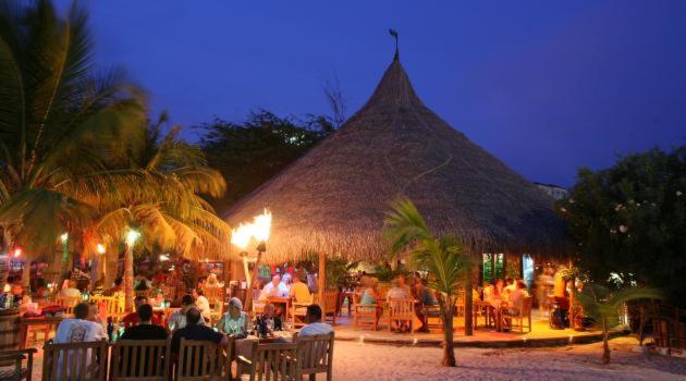 پانسیون Sandcastle Beach Apartments