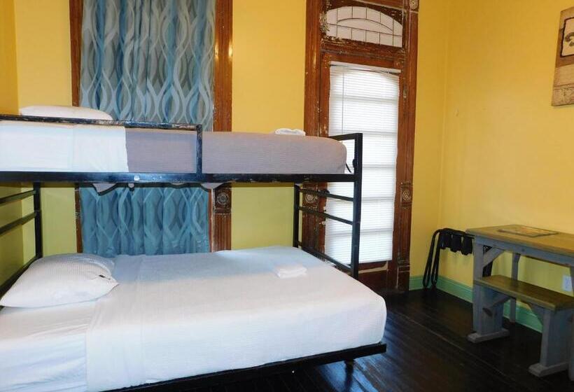 India House Hostel