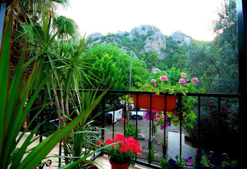 Пансион Cemils Guest House